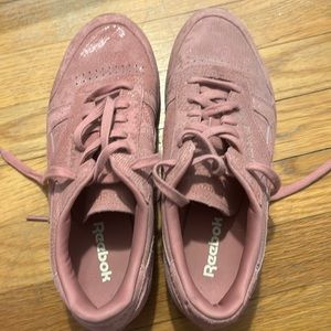 Reebok Women’s Sneakers 10